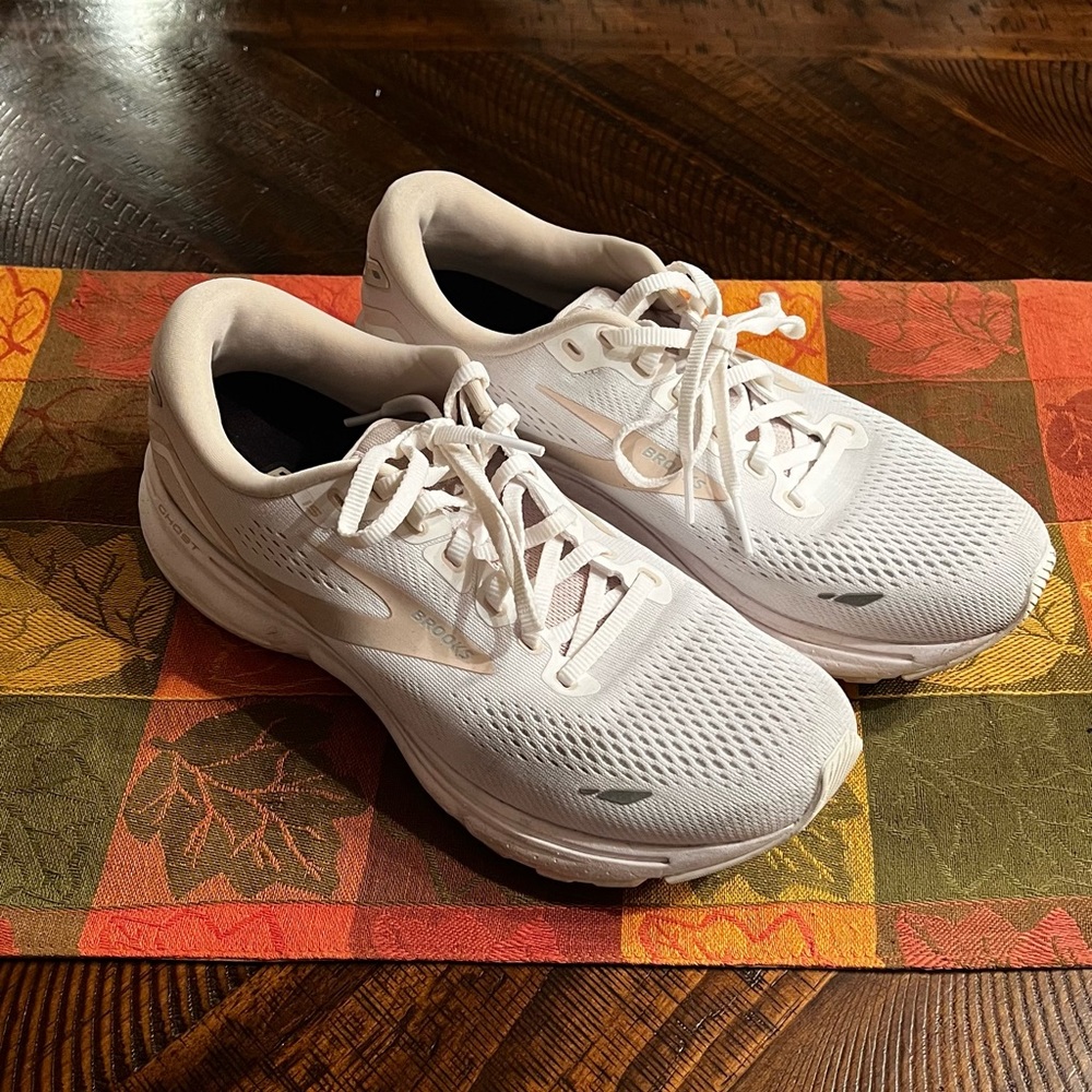 Ladies Brooks Ghost 15